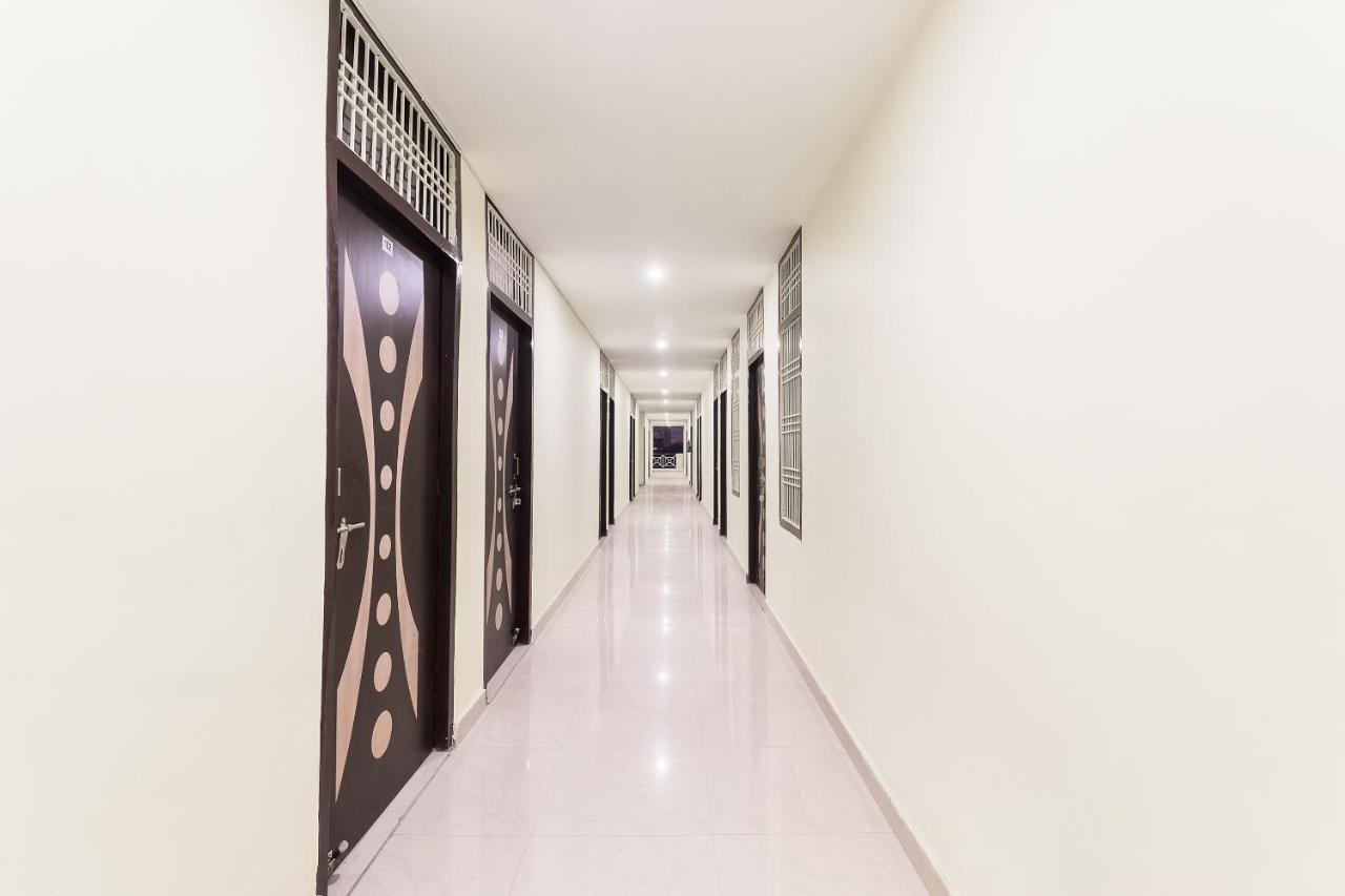Spot On 63000 Hotel S.S. Plaza Banthra Sikandarpur Экстерьер фото